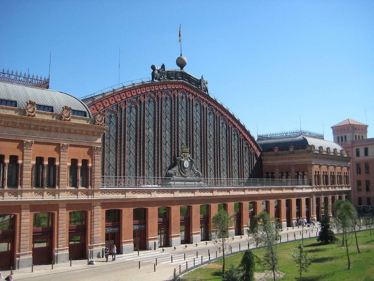 Modern With Ideal Location Next To Atocha Station マドリード エクステリア 写真